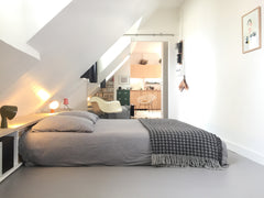 Sous les toits, c'est un refuge calme et chaleureux pour vos séjours à Paris. Le Paris, France 45 m2 lumineux, design et au calme Entire rental unit vacation rental 15106962