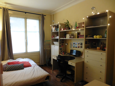 Au rez-de-chaussée, dans un bel appartement haussmannien, l'endroit est calme. P Paris, France Appartement Paris 17ème Entire rental unit vacation rental 19780447