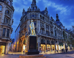 Enjoy sparkling city life in this centrally located apartment with modern comfor Schilde, Belgium Comfy condo in Antwerp City center Entire rental unit vacation rental 50356868