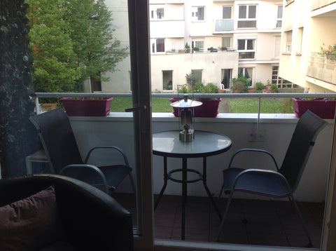 Appartement dans résidence calme sur jardin verdoyant. Il se situe dans le quart Paris, France Charmant 2 pièces à Paris Entire rental unit vacation rental 6342896