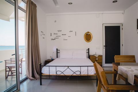 -#-Next to the beach, take your partner, kids or friends and try the perfect wat Heraklion, Greece Apartment over the central Makry Gialos beach Entire rental unit vacation rental 14195393