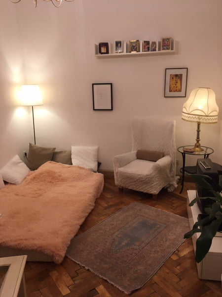 Hello,<br />My Name is Olivia and I live in a very cute small flat in the heart  Vienna, Austria Cute Artsy Flat in the City Centre PILGRAMGASSE Entire rental unit vacation rental 30746109
