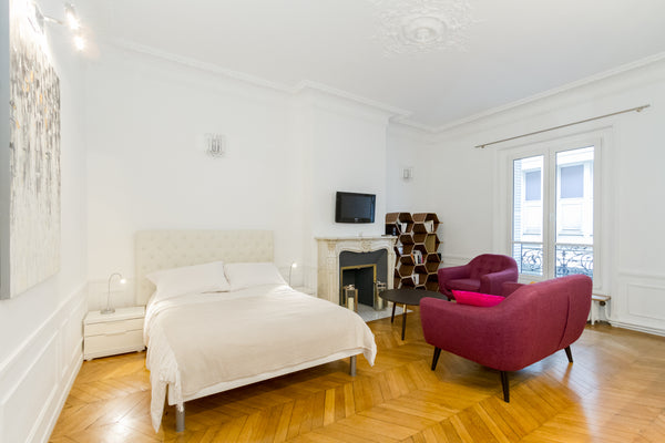 Fully renovated and refurbished, this luxurious studio is located in one of the  London, United Kingdom Beautiful studio at Parc Monceau Entire rental unit vacation rental 5162291