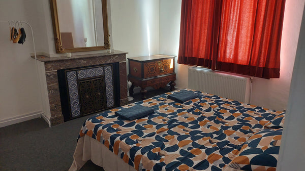 Forget your worries in this spacious and serene space. The kitchen & bathroom be Antwerp, Belgium Classic home renovated w/original features (120m2) Private room in home vacation rental 681553562636098830