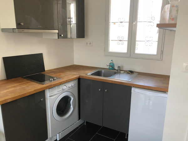 Charmant appartement dans le centre de Paris, à deux pas des Folies Bergères et  Aix-en-Provence, France Charmant petit T2 Entire rental unit vacation rental 28732907