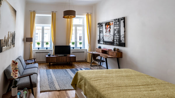 Only a few minutes to downtown by streetcar or subway, a young, hip neighborhood Vienna, Austria Cozy & stylish flat for 2 near Giant Ferris Wheel Entire rental unit vacation rental 33671105