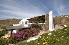 Luxury and privacy are perfectly combined with the traditional architecture in t Athens, Greece Quiet private Villa by the Sea Cycladic home vacation rental 6729559