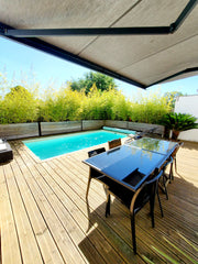 Begles « un village urbain » à 5 min de Bordeaux, 50 min de St Emilion et 45 min Bègles, France Jolie maison avec piscine chauffée et sécurisée Entire villa vacation rental 26076804