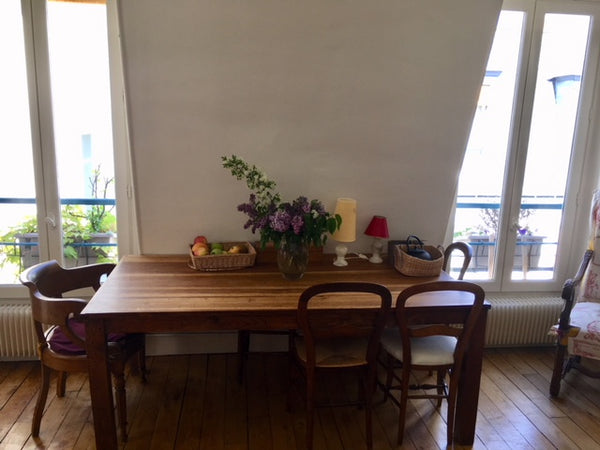 Appartement parisien typique <br />Sous les toits (6e étage ascenseur)<br />Très Paris, France Appartement typiquement parisien Entire rental unit vacation rental 24820264