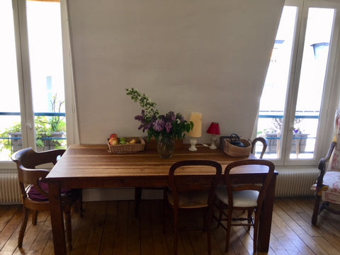 Appartement parisien typique <br />Sous les toits (6e étage ascenseur)<br />Très Paris, France Appartement typiquement parisien Entire rental unit vacation rental 24820264