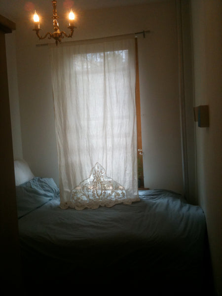 Sweet quiet clean minimal two bedroom apartment in the East Village.  Seven wind New York, NY Rental unit in New York · 1 bedroom · 2 beds · 1 bath Private room in rental unit vacation rental 2599591