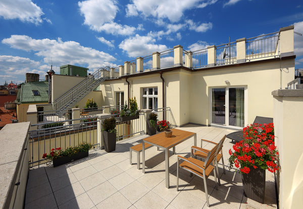 Spacious, comfortable and modern furnished apartment features 2 bedrooms, living Prague, Czechia Deluxe 3-rooms APT with terrace Room in aparthotel vacation rental 8415191