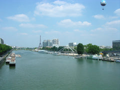 Très agréable petit studio de 10 m² au dernier étage (6 eme sans ascenseur) d'un Paris, France Joli petit studio Paris 16ème sud Entire rental unit vacation rental 16294218