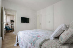 Our calm and centrally located holiday's apartment is situated at the bank of Ca Paris, France Romantic and luxurious flat at Canal Saint Martin Entire condo vacation rental 6978581