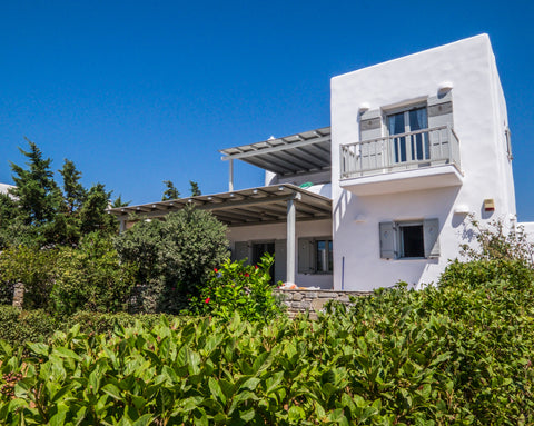 This beautiful 170m² Cycladic villa is located in Piso Alyki of Paros, just 200  Greece Villa La Mer - Pisso Aliki Paros Entire villa vacation rental 548439341399694132