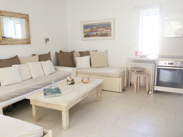 A small but modern entire house right in the heart of Mykonos. The house is loca Greece Costa ilios summer escape Entire home vacation rental 44241722