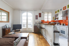 Le louer, c'est l'adopter !<br /><br /><b>The space</b><br />Appartement très fo Paris, France L'Appart' de la Porte de Versailles Entire rental unit vacation rental 2549471