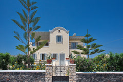 Serene Villa is a  newly renovated villa, just a step away from the black beach   IDEAL FOR FAMILIES AND SINGLES Entire villa vacation rental 43451754