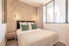In the heart of Paris, in the vibrant atmosphere of Les Halles, this air-conditi Paris, AR 1 bedroom apartement top floor view - 34m2 Entire serviced apartment vacation rental 23540314