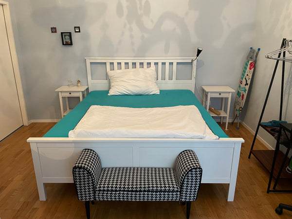 Hi, one room of my two bedroom house is for airbnb.  Private room is very big. T Vienna, Austria Perfect Location - Single Room Private room in condo vacation rental 41772257