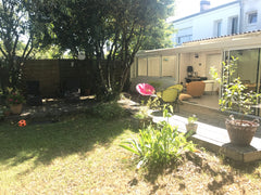 Je serais très heureuse de vous accueillir pour passer de belles et agréables va  Un cocon de verdure à deux pas de Bordeaux Entire home vacation rental 26406620