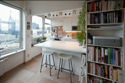 A comfy room with a bed of 140cm×200cm.<br />It is 50m to super market Delhaize, Brussels, Belgium Fantastic view, super central, easy transport Private room in rental unit vacation rental 21584189