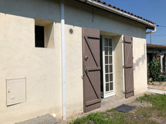 Studio indépendant avec jardin privatif situé dans un quartier calme, proches co Pessac, France Studio avec jardinet privatif Tiny home vacation rental 48120857