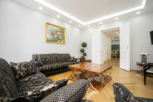 Do you want to spend your vacation in Vienna comfortably? <br />Or are you here   ✔ Large 3-room apartment with a balcony. 2 minutes to Michelbeuern AKH Entire rental unit vacation rental 670847747823089625