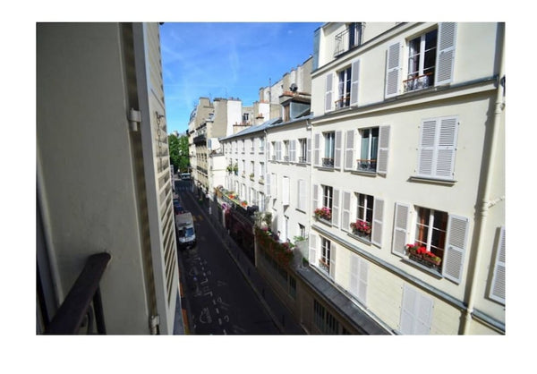 You will appreciate my housing for the central Paris neighborhood, a huge kitche Paris, France Cozy room in central Paris - République Private room in condo vacation rental 15272003