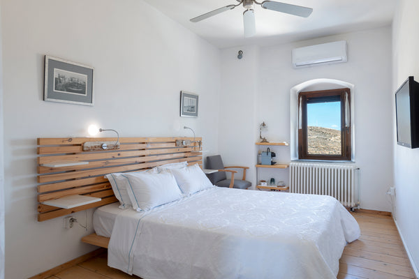 Situated on the first floor, these rooms have direct access to a communal patio   Comfort Double Room with Sea View - 