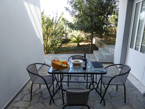 “Elafonisi Vacation Green Studio”-a modern 25m2 studio- is located in the center Chania, Greece Elafonisi Vacation Green Studio Entire rental unit vacation rental 32740249