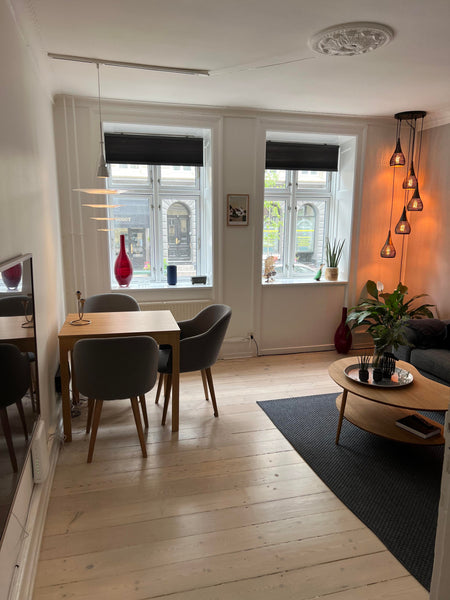Hyggelig 2-værelses lejlighed i centrum af København. Lejligheden er placeret li  Skøn to-værelses lejlighed centralt i København Entire condo vacation rental 636735330907640789