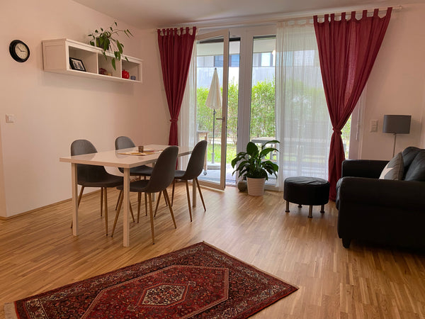 Enjoy a wonderful stay in a quiet apartment with terrace. The apartment is locat Vienna, Austria Quiet apartment with terrace Entire rental unit vacation rental 693253725091451329
