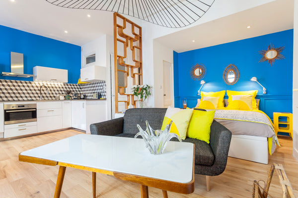 Studio de 35 m2, 2e étage d'un immeuble ancien avec ascenseur.<br />Rénové avec   LE RHONE CHAPONNAY berges du Rhône Entire rental unit vacation rental 22900499