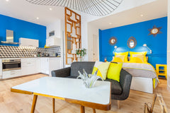 Studio de 35 m2, 2e étage d'un immeuble ancien avec ascenseur.<br />Rénové avec   LE RHONE CHAPONNAY berges du Rhône Entire rental unit vacation rental 22900499