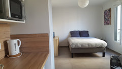 L'Appartement avec Balcon Immeuble Standing est situé dans le 9ème arr. de Lyon, Paris, France Appartement Neuf Résidence Standing Entire rental unit vacation rental 48864517