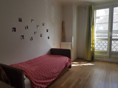 A deux pas de l'arc de triomphe, cette chambre privée vous permettra de visiter  Montbonnot-Saint-Martin, France Paris étoile Private room in rental unit vacation rental 20962929