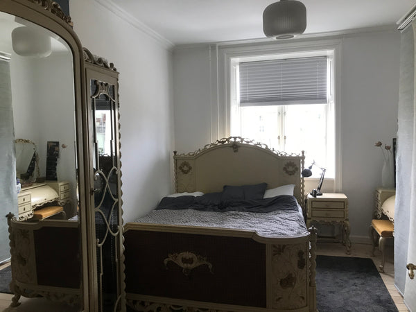 Newly renovated appartment in classic style building. 1 private room. <br />Kitc  Large bedroom with access to living room Private room in rental unit vacation rental 43456491