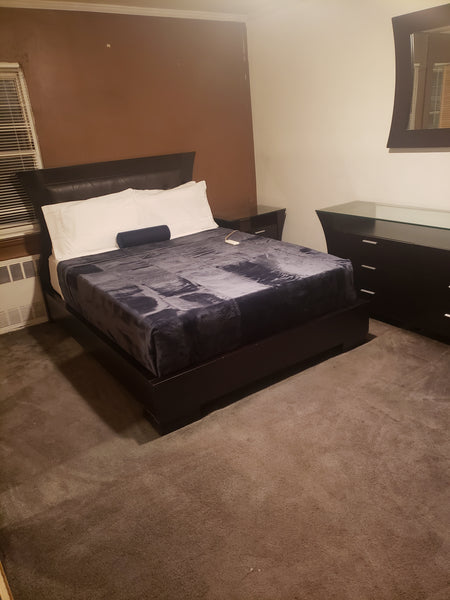 This home is centrally located near JFK airport and UBS Arena. This home is with New York, United States Home in Queens · 1 bedroom · 1 bed · 1 private bath Private room in home vacation rental 745260775334888291