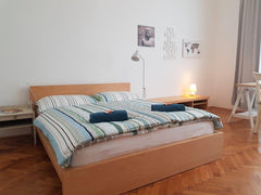 Bright and well kept apartment in a traditional building from 1903. Situated acr Vienna, Austria Viennese Apartment 85m² cozy 3 Room 6-7 Guests Entire rental unit vacation rental 25854499
