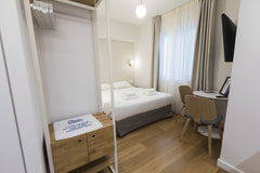 Welcome to Olala Syntagma Apartment 5.2, a fully equipped studio apartment for 2 Barcelona, Catalonia, Spain Olala Syntagma Apartment 5.2 Entire rental unit vacation rental 30314708