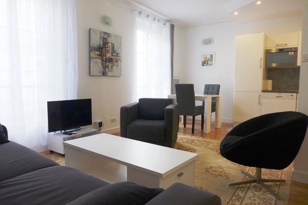 Located in one of the most upper class areas in Paris, the apartment is close to France Calm, lovely apt. sleeps upto 4 guests Entire rental unit vacation rental 19279032