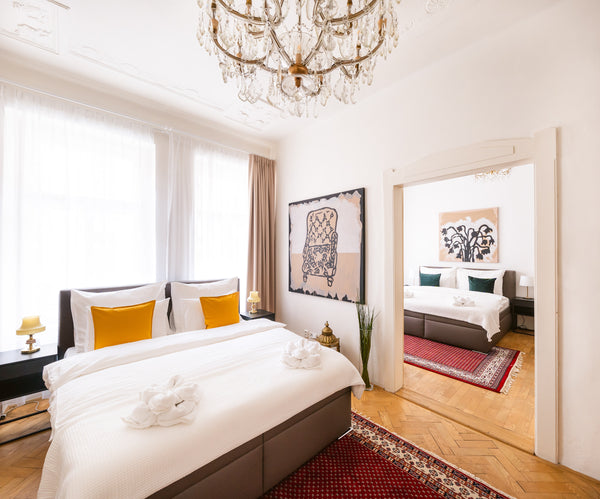 • Beatifully REFUBRISHED (2019) apartment with 4 bedrooms 2 bathrooms and a full Prague, Czechia Kafka Apartment 4BR+2bath Old Town Entire rental unit vacation rental 34270468