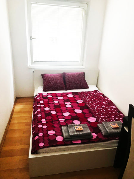 Private room, with shared kitchen and bathroom.<br /><br /><b>The space</b><br / Vienna, Austria Cosy little room in the 5th district Private room in rental unit vacation rental 27540942