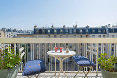 The apartment is fully furnished, very bright, absolutely clean and ready to WEL Paris, France CLEAN AND QUIET, Canal St. Martin Entire rental unit vacation rental 1191996