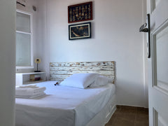 Independent apartment in an house complex with a sea view. Ideally located close Nea Smyrni, Greece Alcyone Drios Entire home vacation rental 21456399