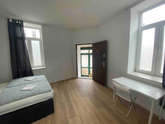 Genieße das einfache Leben in dieser ruhigen und zentral gelegenen Unterkunft. N Vienna, Austria Aris Apartments 1140 Wien Top 1 Entire rental unit vacation rental 548246627561829052