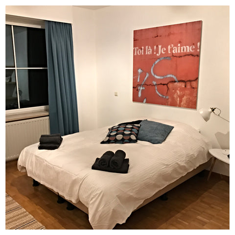 Airbnb 'Post3' is een ruim tweeslaapkamerappartement op de eerste verdieping met Sint-Martens-Latem, Belgium Flat in Gent centrum met terras & gratis parking Entire rental unit vacation rental 19941444