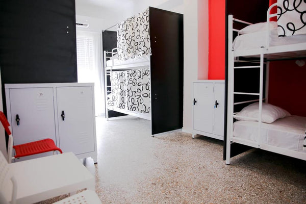 DINGOS R&B ist situated right in the middle of the center of Athens. The  Acropo Wien, Wien, Austria 4-Beds Room in Monastiraki  No.2 Shared room in rental unit vacation rental 51463615