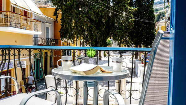Ritzi apartment is located quite near to the ferry terminal of Symi. It offers a Egeo, Greece Ritzi Apartment Entire rental unit vacation rental 43503176